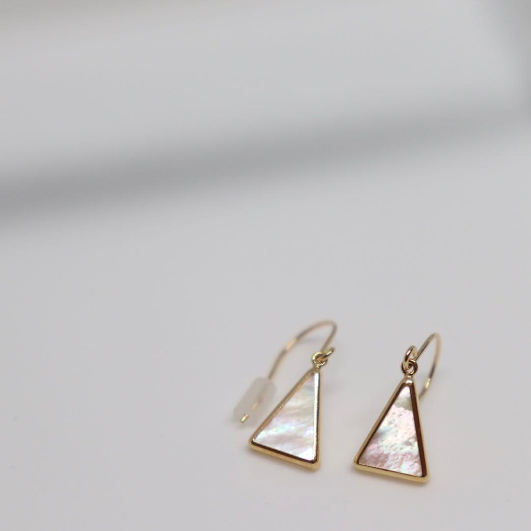 【1/31まで】 k18 白蝶シェルピアス