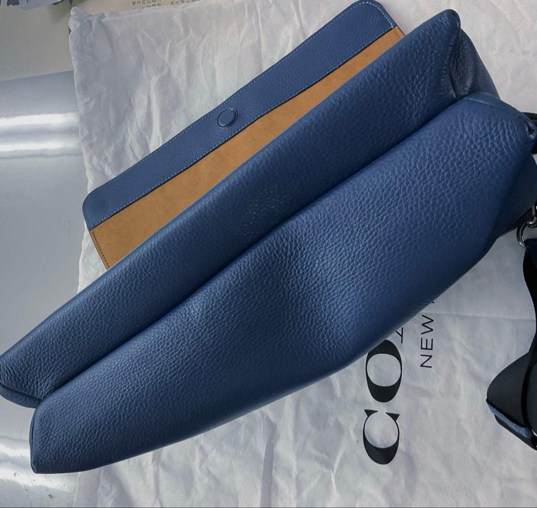 COACH ケイレブ　メッセンジャーバッグ　ネイビー