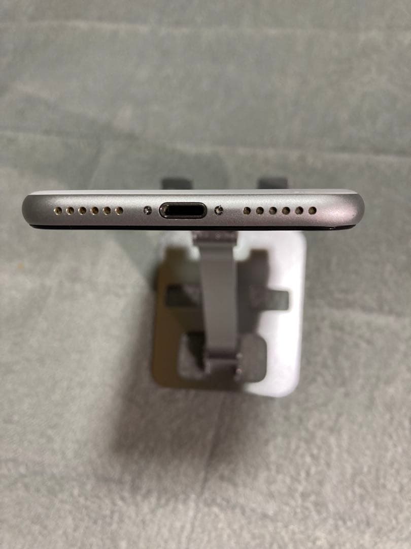 D*4様 Apple iPhoneSE2 128GB ホワイト