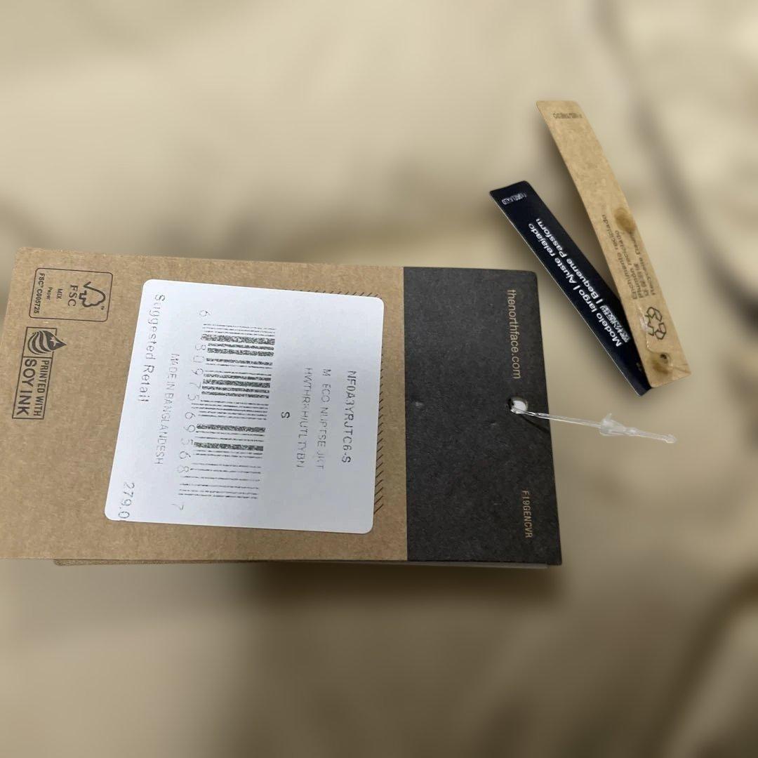 ザノースフェイス　ダウンジャケット　ダウン　ベージュ