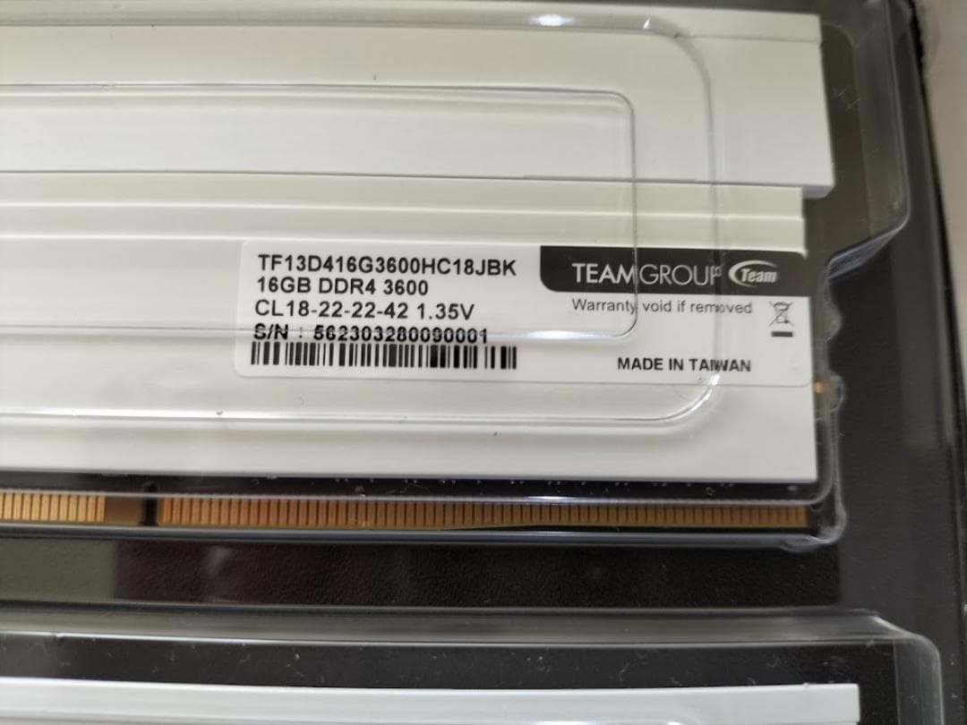 T-FORCE XTREEM ARGB 32GB 3600MHz ホワイト