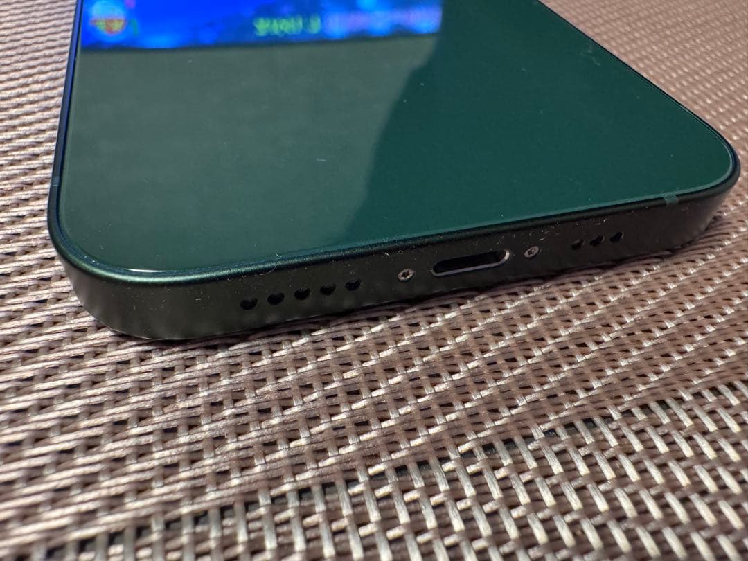 【美品】Apple iPhone 13グリーン 本体