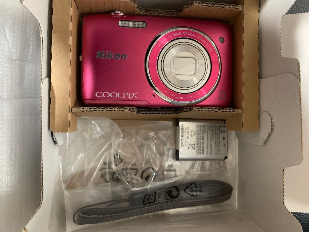 Nikon ニコン　COOLPIX S3500