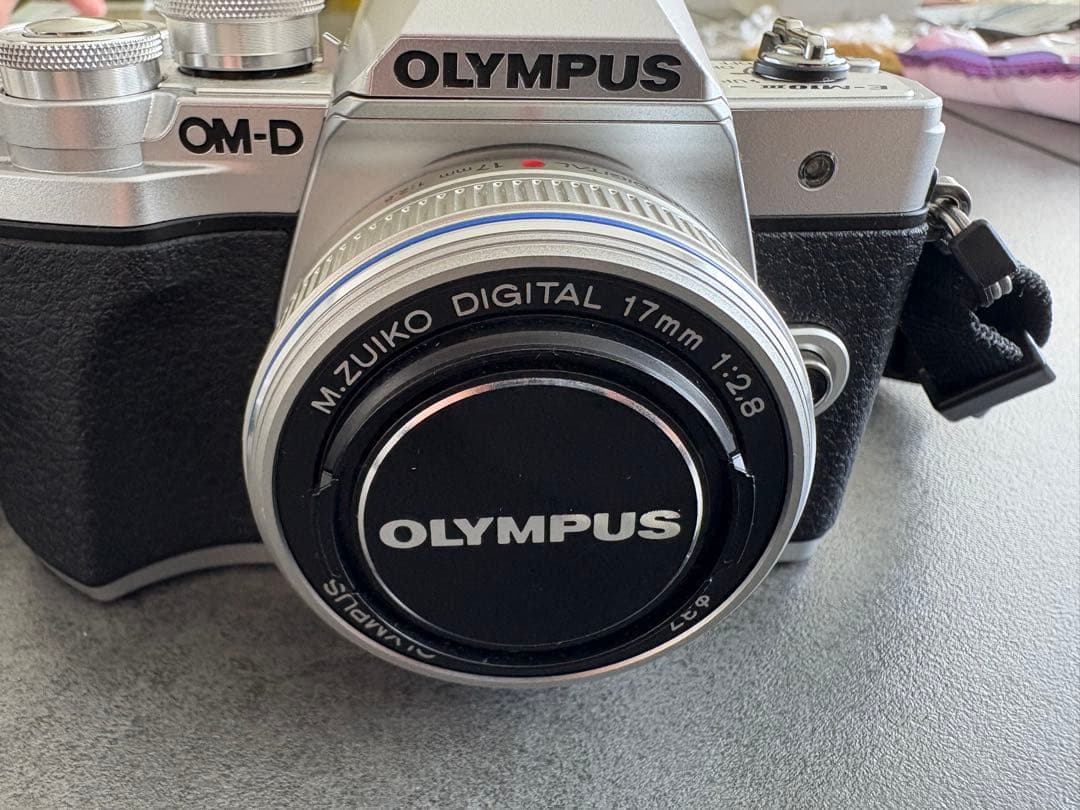 OLYMPUS OM-D E-M10 Mark IIIミラーレス一眼カメラ