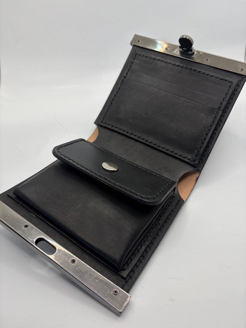 ブラックコードバン二つ折り財布