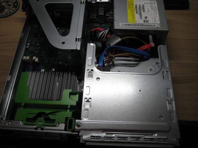 Hiroshi Core第8世代！富士通謹製スリムデスクトップメモリ付き