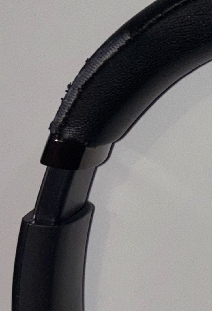 ヘッドホン　JBL TOUR ONE M2