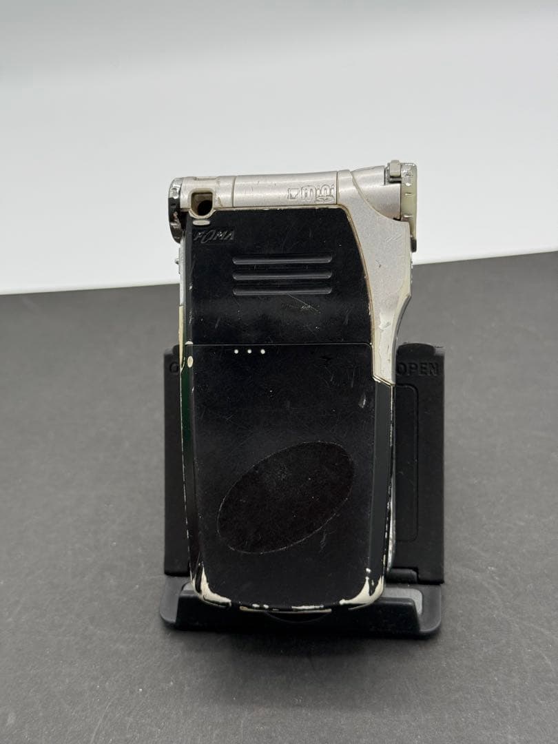 ドコモ　FOMA P900iV クラウド アドベントチルドレン