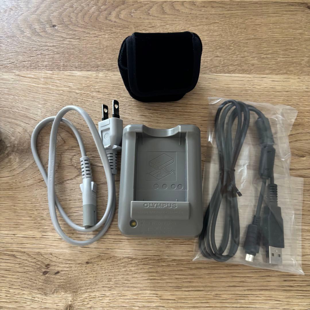 OLYMPUS PEN E-PL8 EZダブルズームキット　ブラック