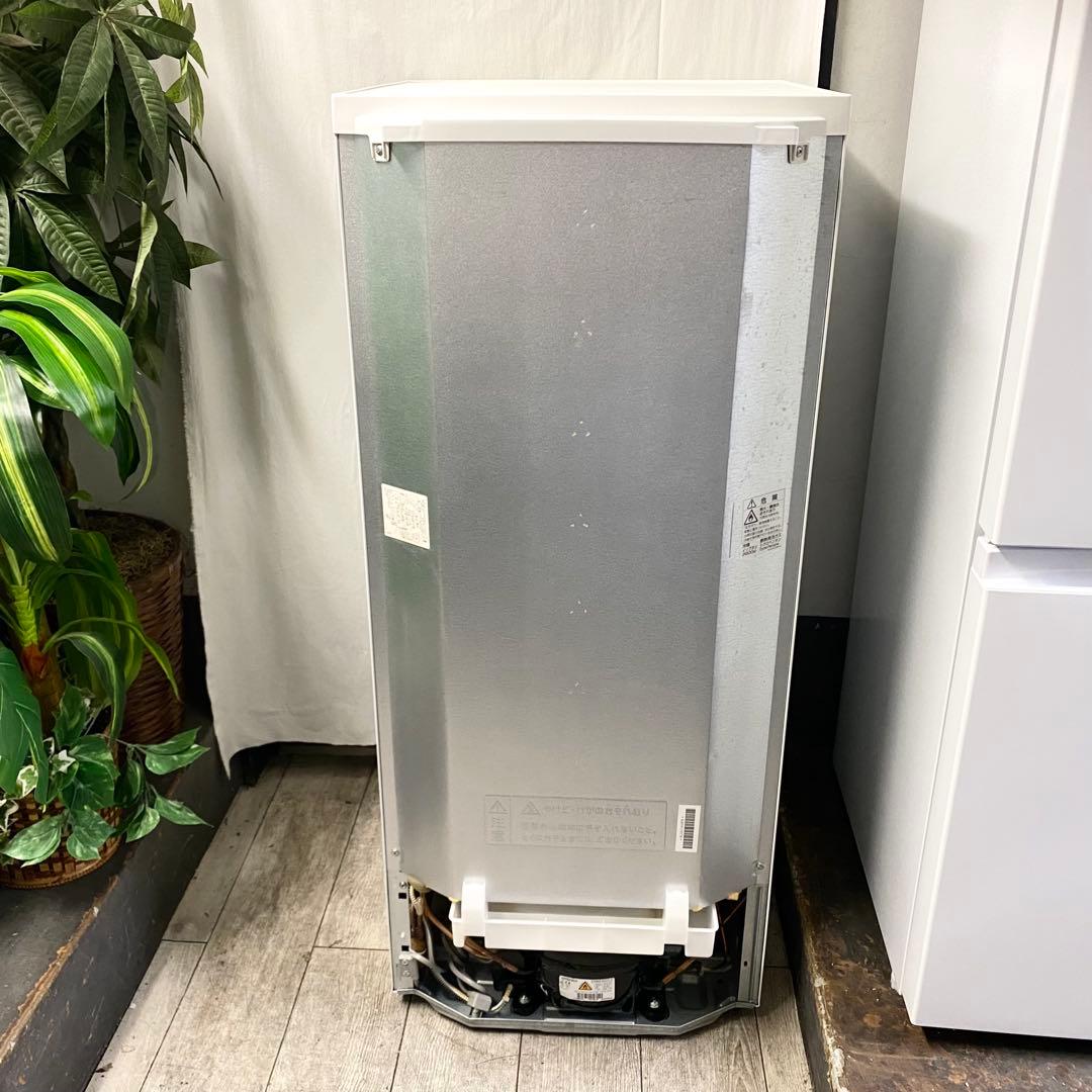 どっちも付け替えドアだから引越しでも連れてける♪2ドア冷凍冷蔵庫137L