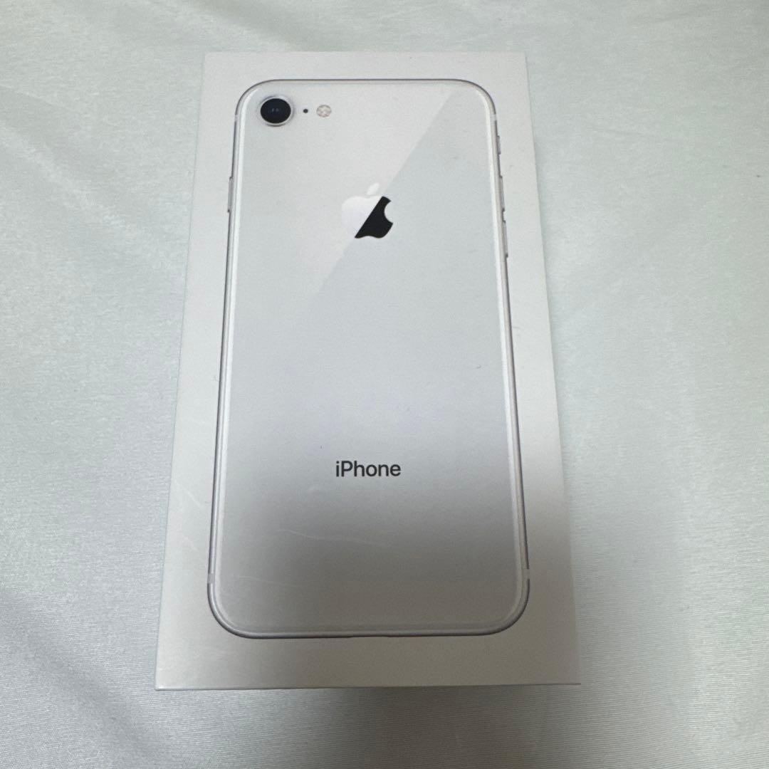 Apple iPhone 8 64GB シルバー SIMロック解除済