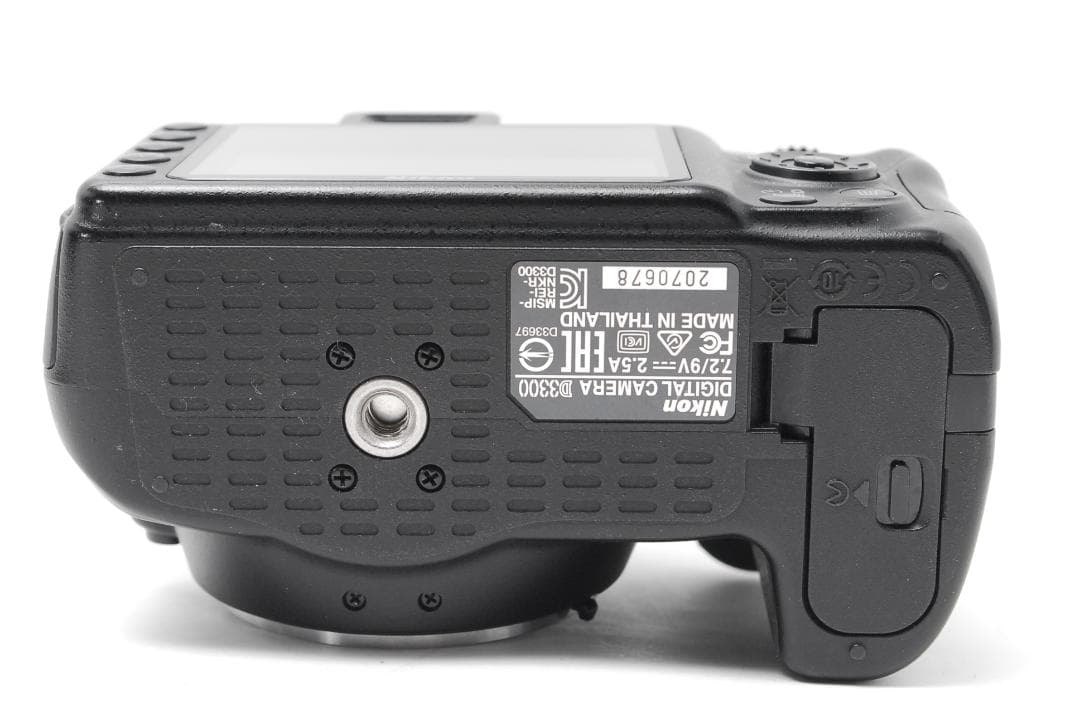 【美品】2416万画素の高画質モデル♪Nikon D3300 軽量で持ち運びOK