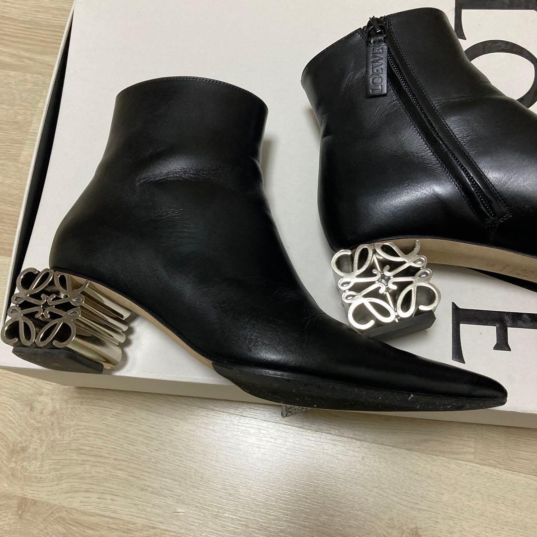 【極美品】LOEWE アナグラムヒール　シルバー　ショートブーツ　35