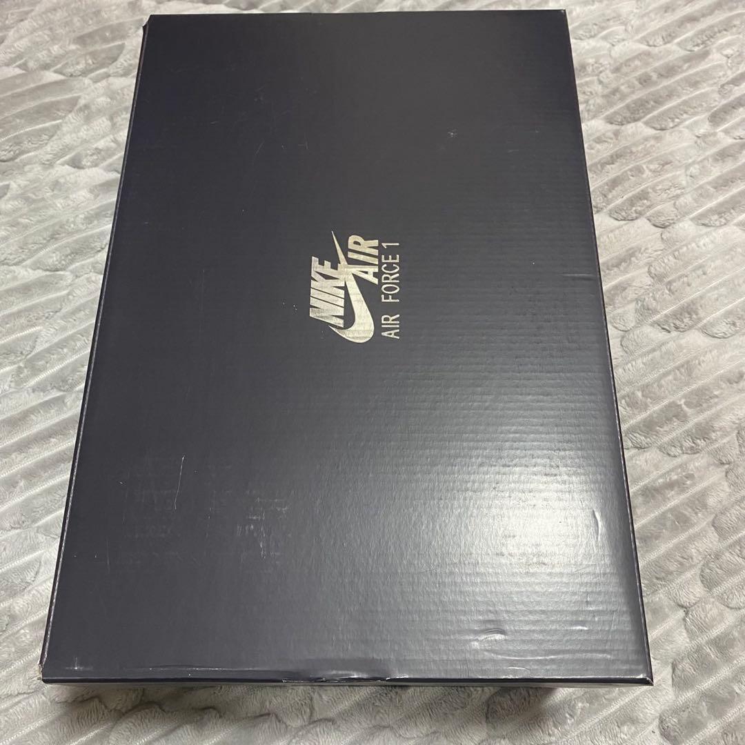 新品 ナイキ エア フォース 1 ‘07 LV8 27.5㎝