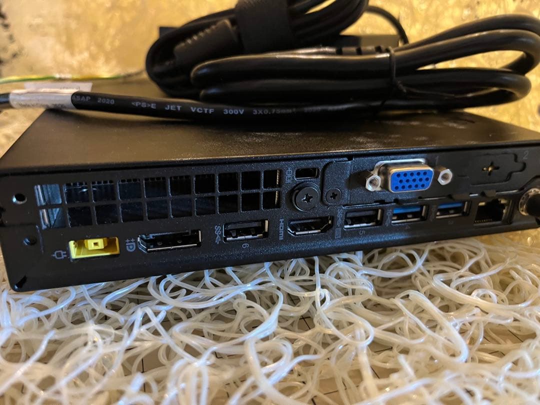 ThinkCentre Lenovo M720q 10T8 ミニPC