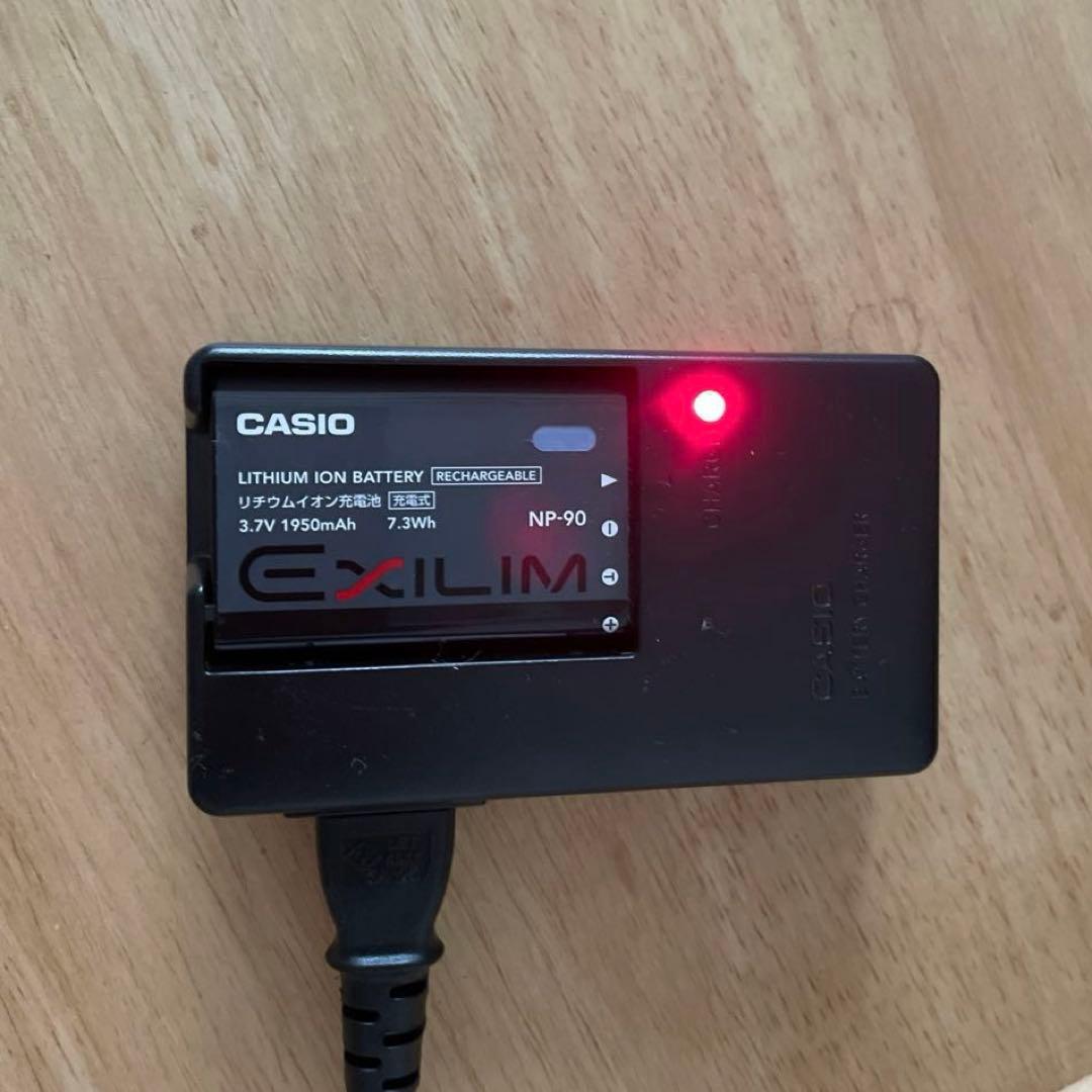 CASIO EXILIM EX–H15 コンパクトデジタルカメラ　シルバー