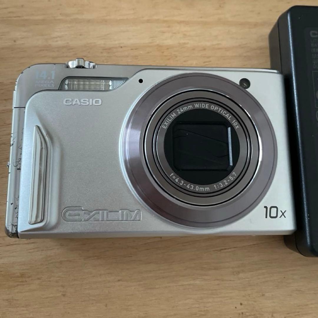 CASIO EXILIM EX–H15 コンパクトデジタルカメラ　シルバー