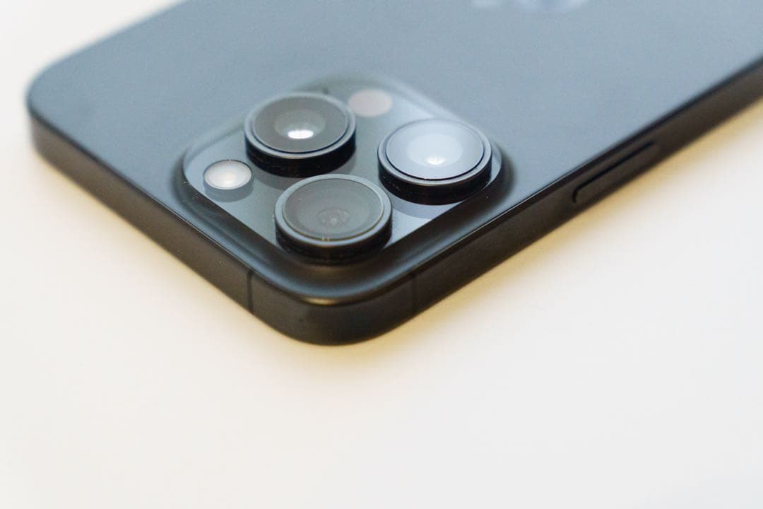 【Muzzaki】iPhone 15 Pro Max｜256GB ｜ブラッ