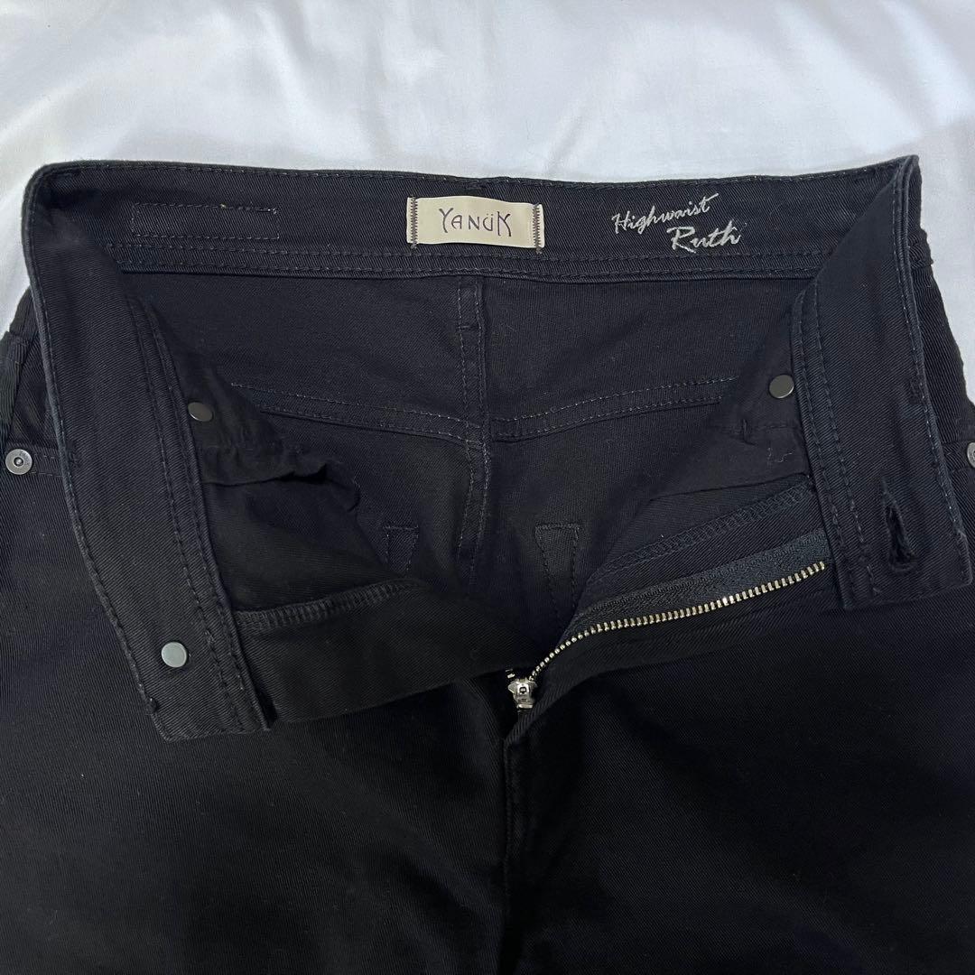 【極美品】YANUK ハイウエスト RUTH ルース 24 スリムテーパード 黒