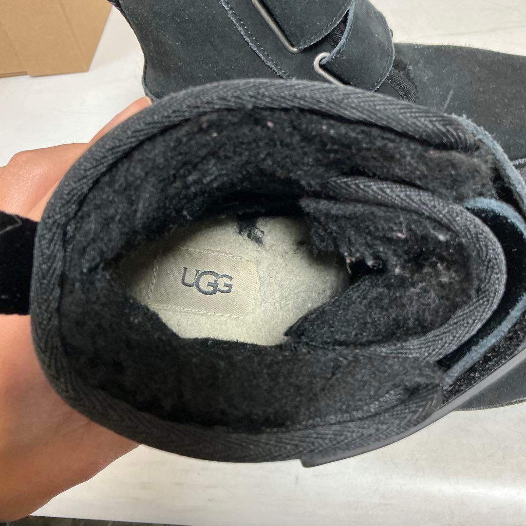 UGG ニューメル チャッカブーツ　プラットフォーム ムートンブーツ 厚底