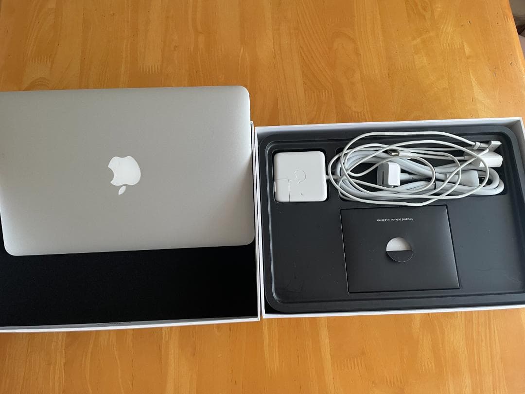 MacBook本体 MacBook Air 11inch 2015_i5/4GB/128GB