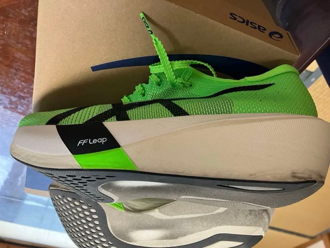 25cmアシックスメタスピード エッジ Tokyo グリーン ブラック 142g