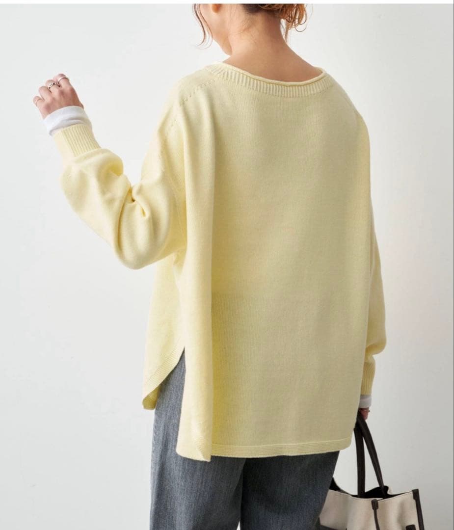 バルキーヤーンルーズボートネックニット