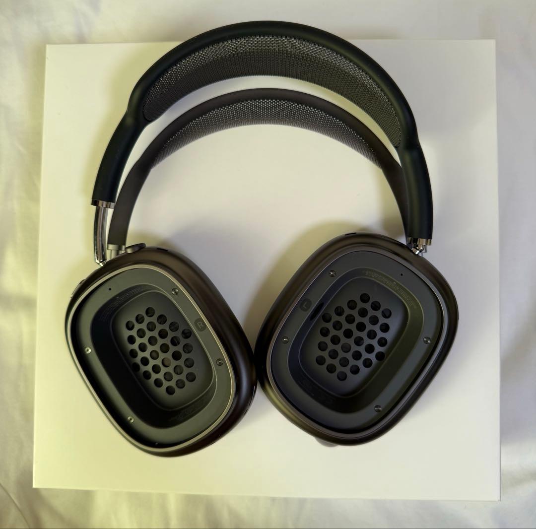 AirPods Max スペースグレー　Apple