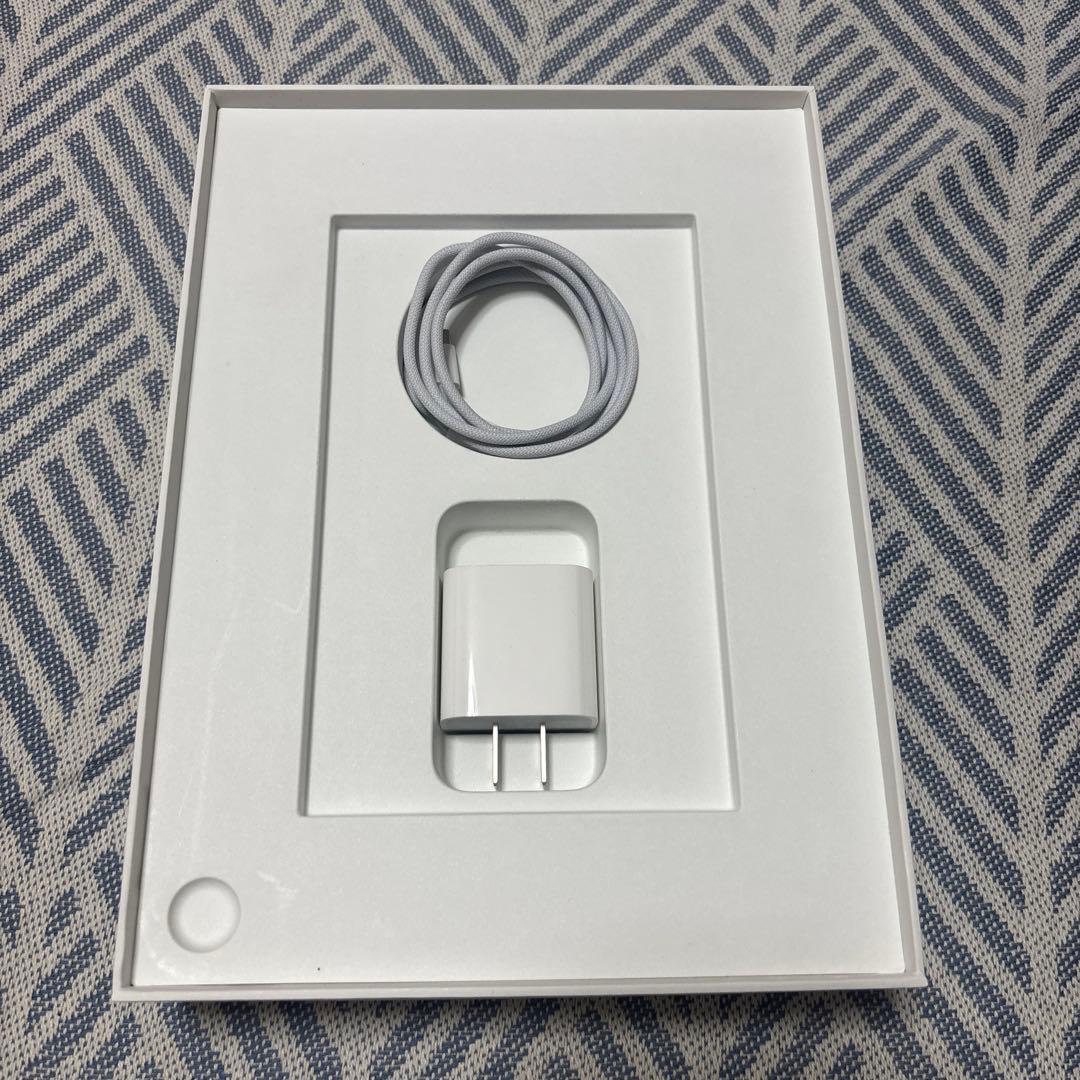 Apple iPad 第10世代 WiFiモデル 箱付き【最終値下げ】