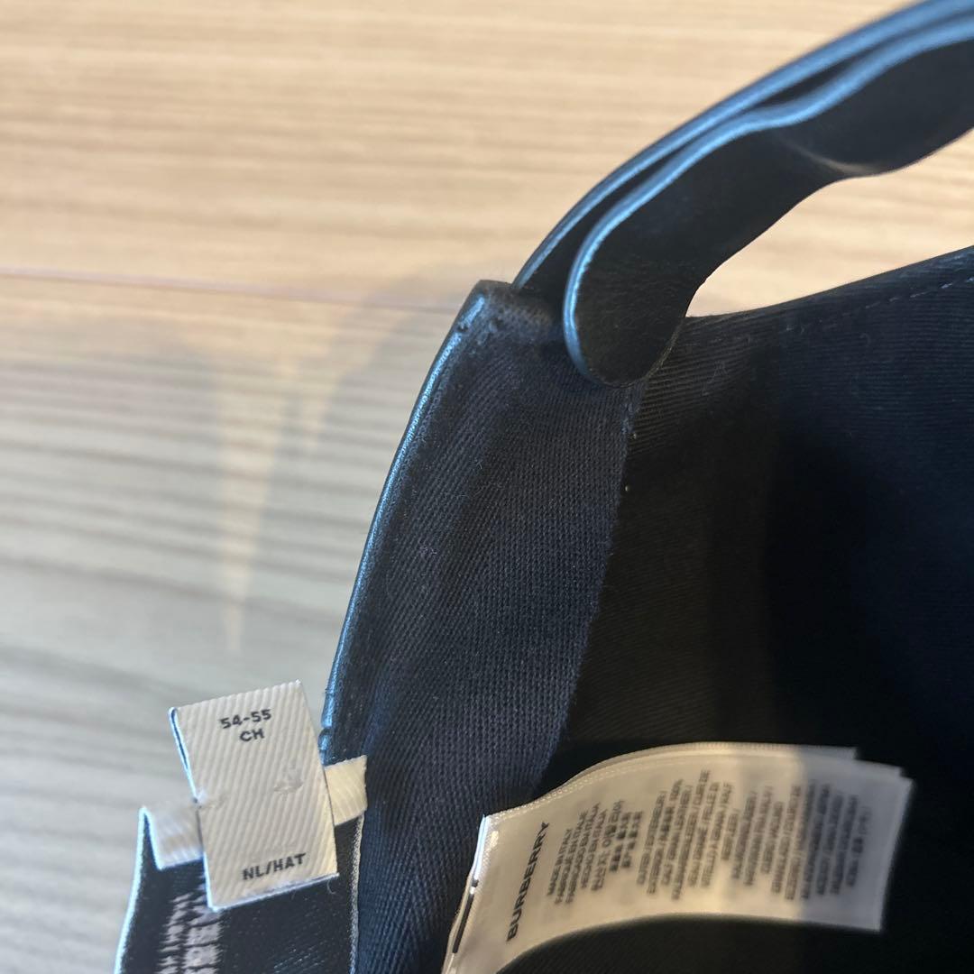 美品　バーバリー レザーキャップ