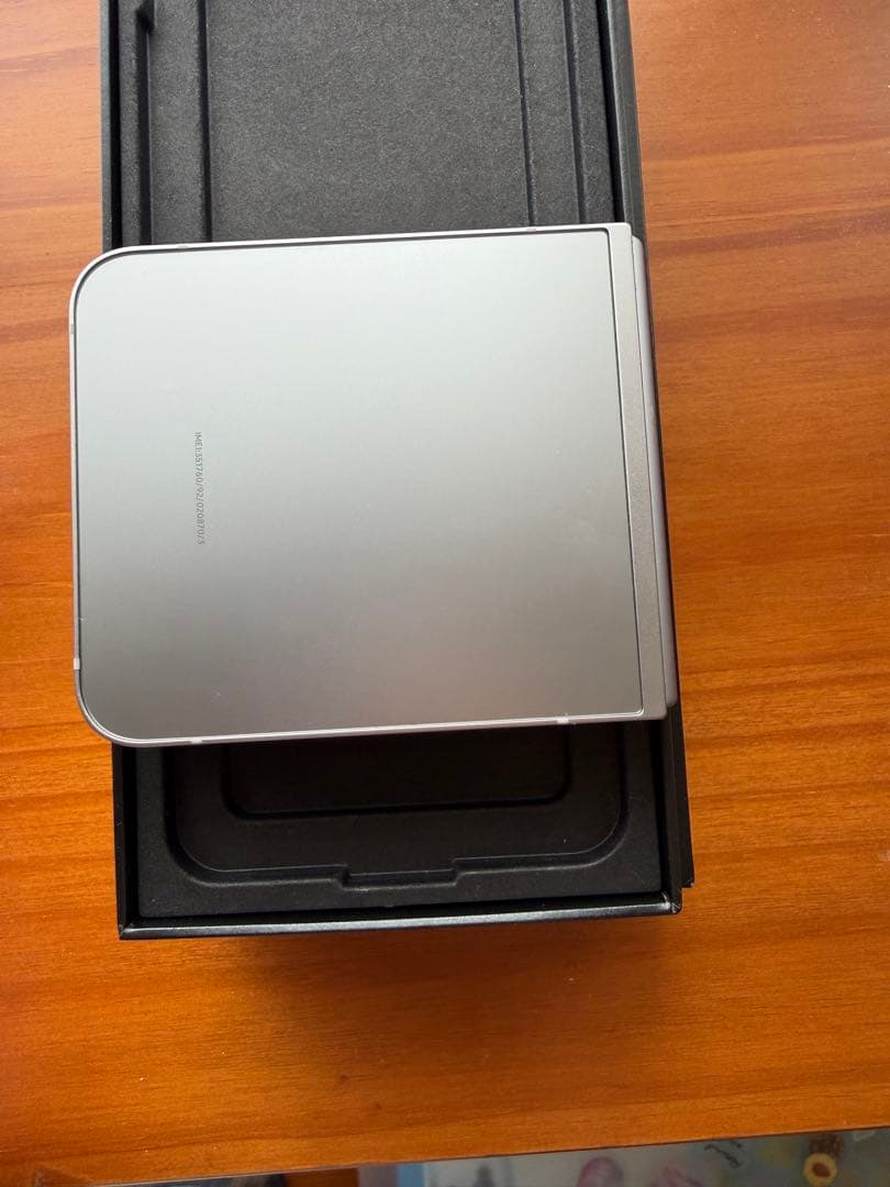 美品 Samsung Galaxy Z Flip6本体