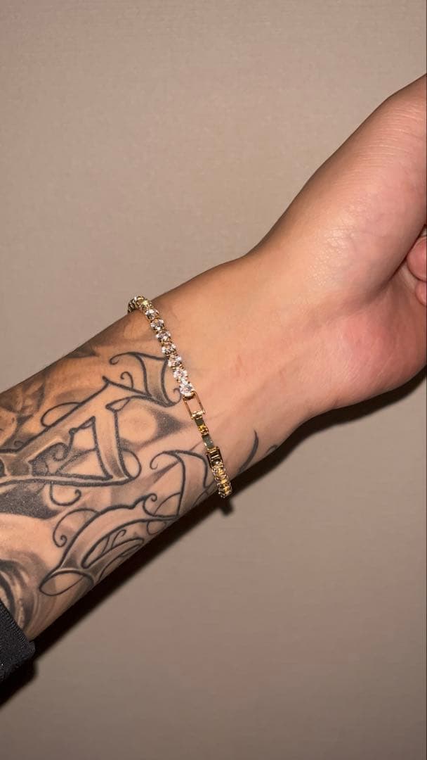 テニスブレスレット　ゴールド　17cm 幅4mm