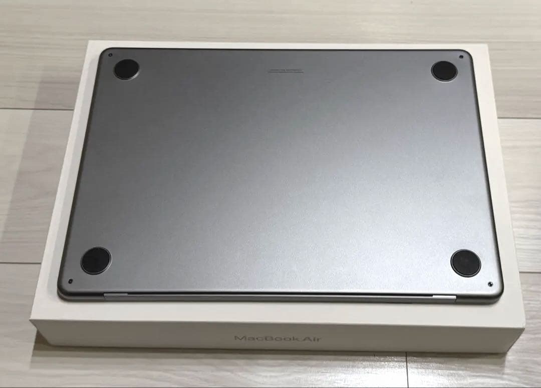 MacBook Air M3 13インチ 16GB 256GB Apple 3