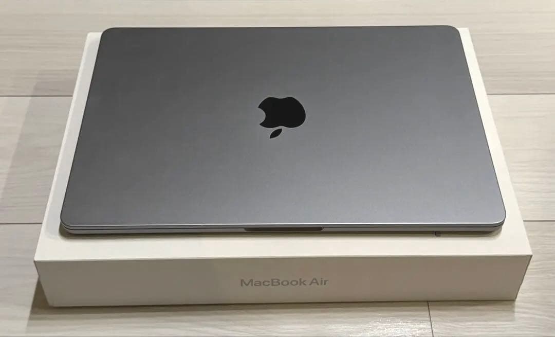 MacBook Air M3 13インチ 16GB 256GB Apple 3