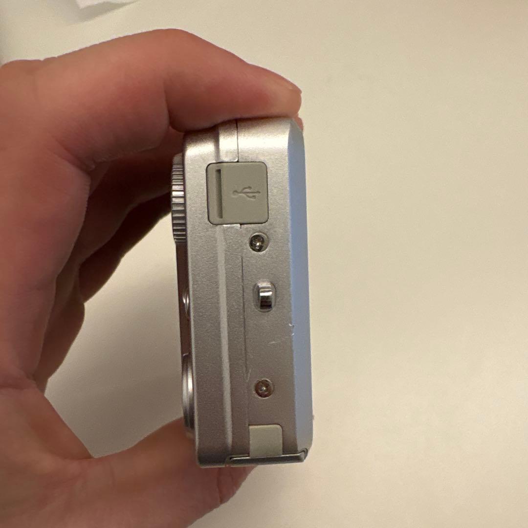 FUJIFILM FINEPIX J150W コンパクトデジタルカメラ　コンデジ