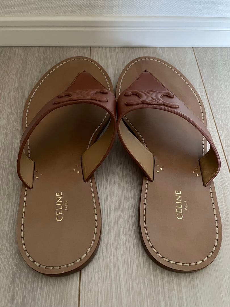 CELINE セリーヌ　トリオンフ　レザー　トングサンダル　フラットサンダル