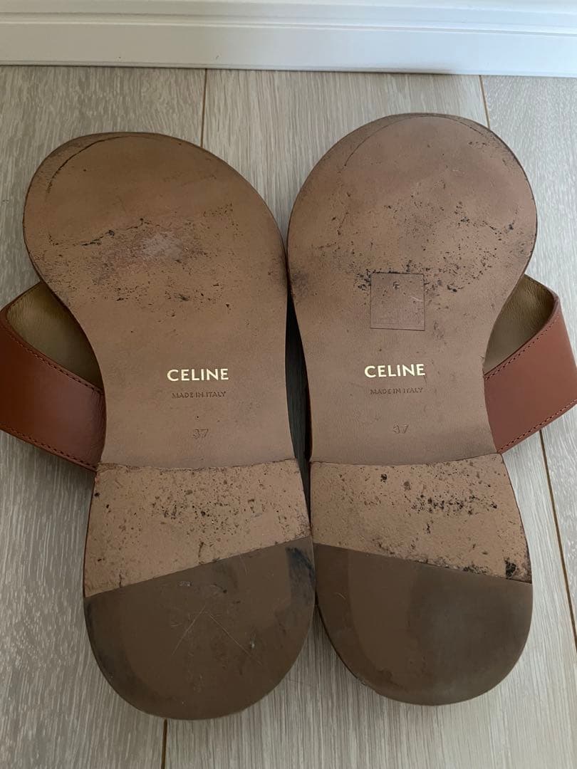 CELINE セリーヌ　トリオンフ　レザー　トングサンダル　フラットサンダル