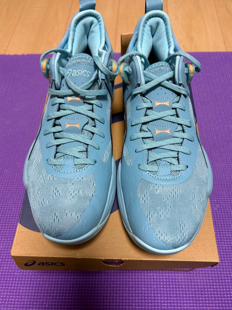asics バスケットボールシューズ ライトブルー