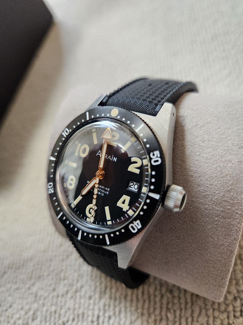 AIRAIN　Sous-Marine Re-Edition DNA strand