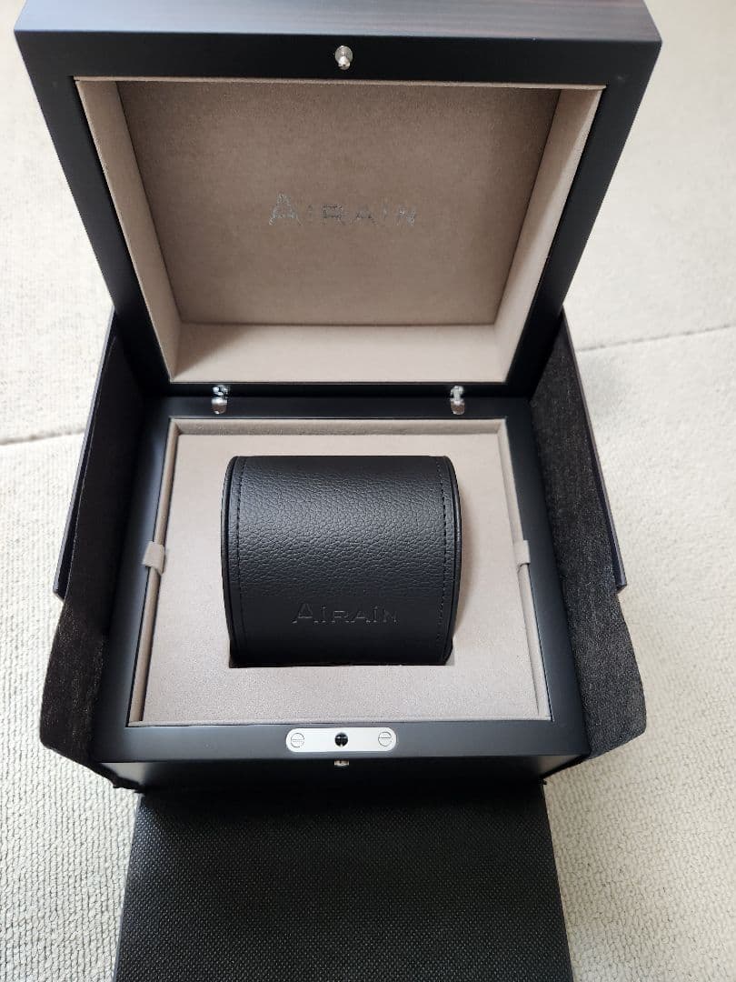 AIRAIN　Sous-Marine Re-Edition DNA strand