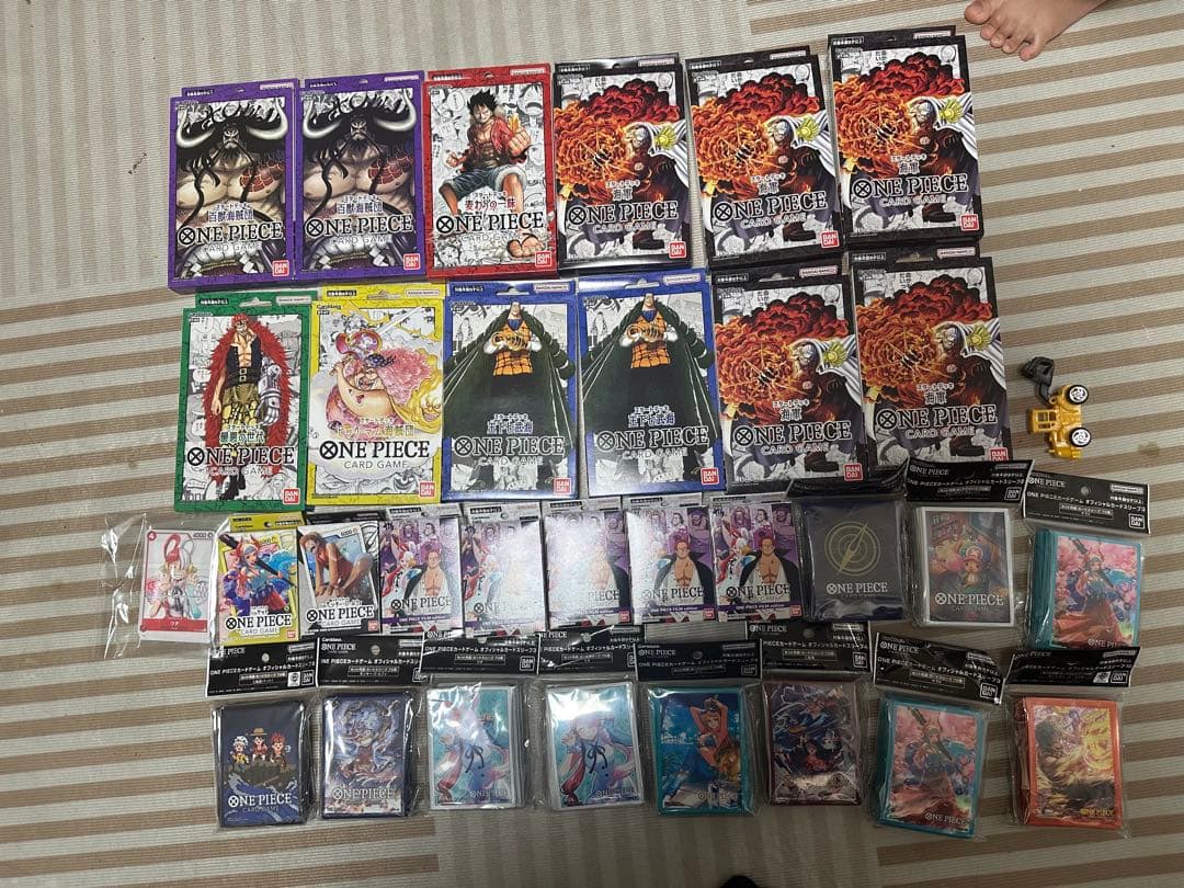 ONE PIECEカードゲーム まとめ売り です。