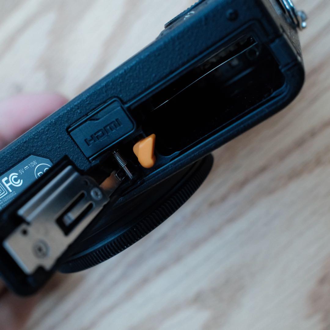 デジタルカメラ FUJIFILM XQ2