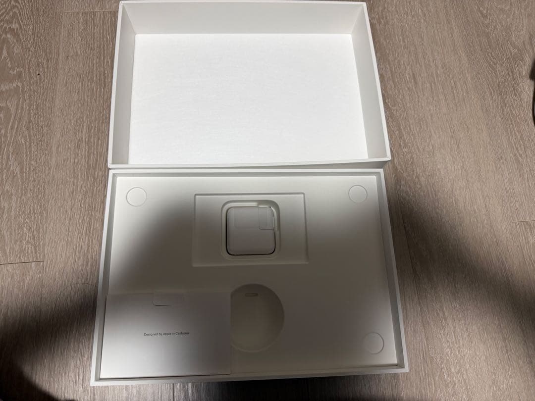 【美品】M1 MacBook Air 13インチスペースグレー 8gb256gb