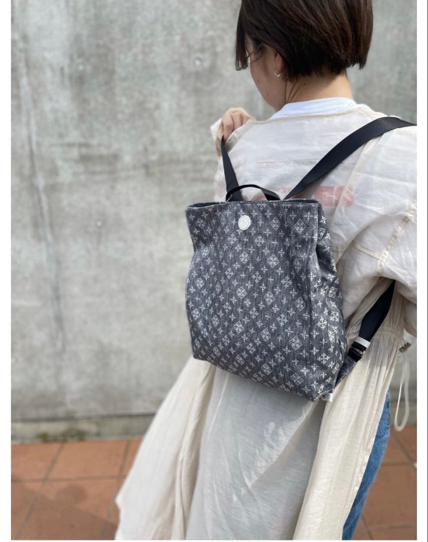 新品タグ有 極美品◆russet 折りたためるデニムプリント リュック