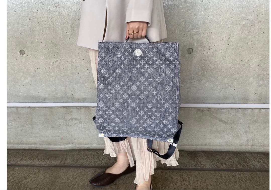 新品タグ有 極美品◆russet 折りたためるデニムプリント リュック