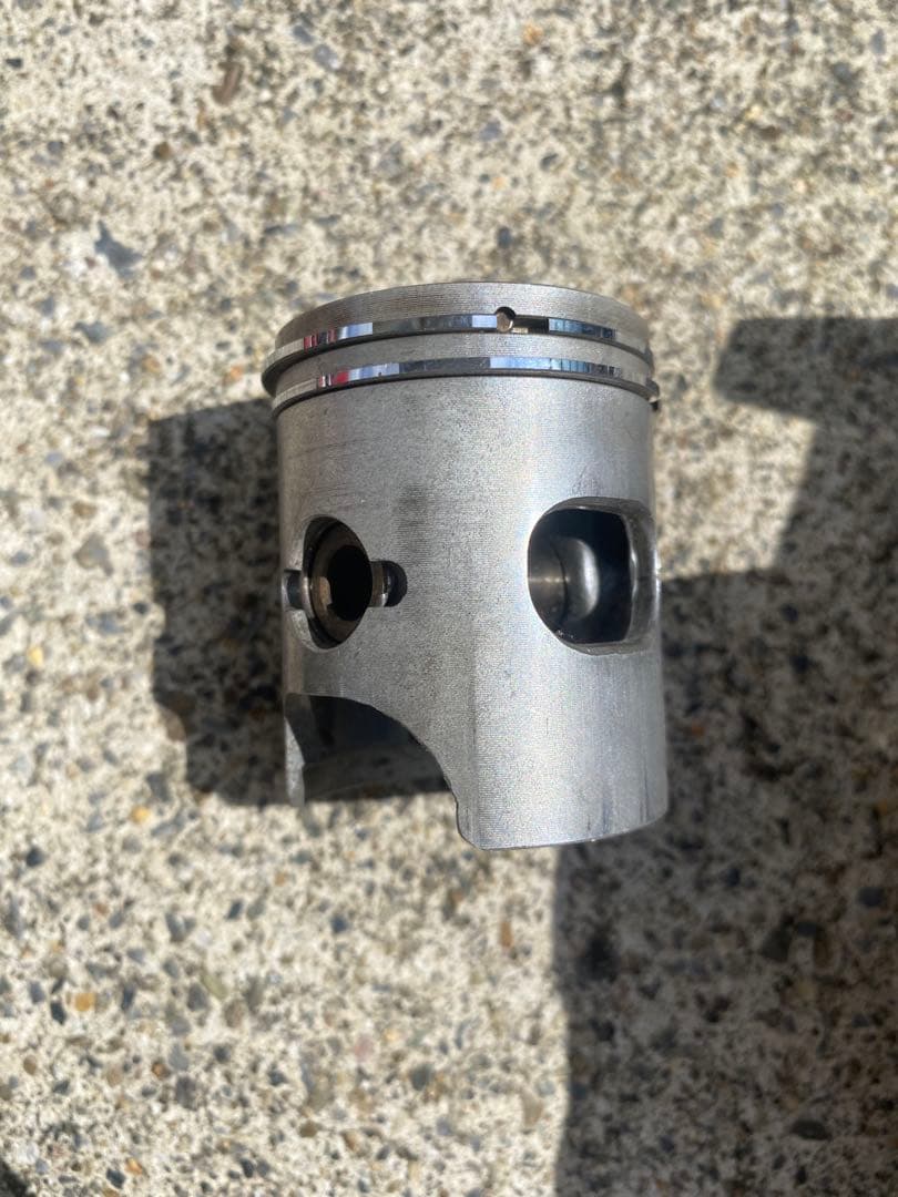 NS1 純正シリンダー＆ピストン