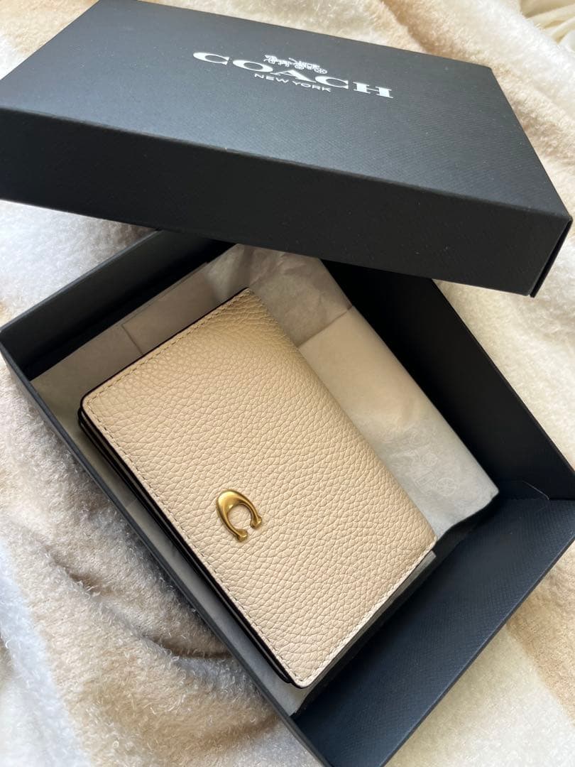COACH ベージュ レザー 名刺入れ 箱入り