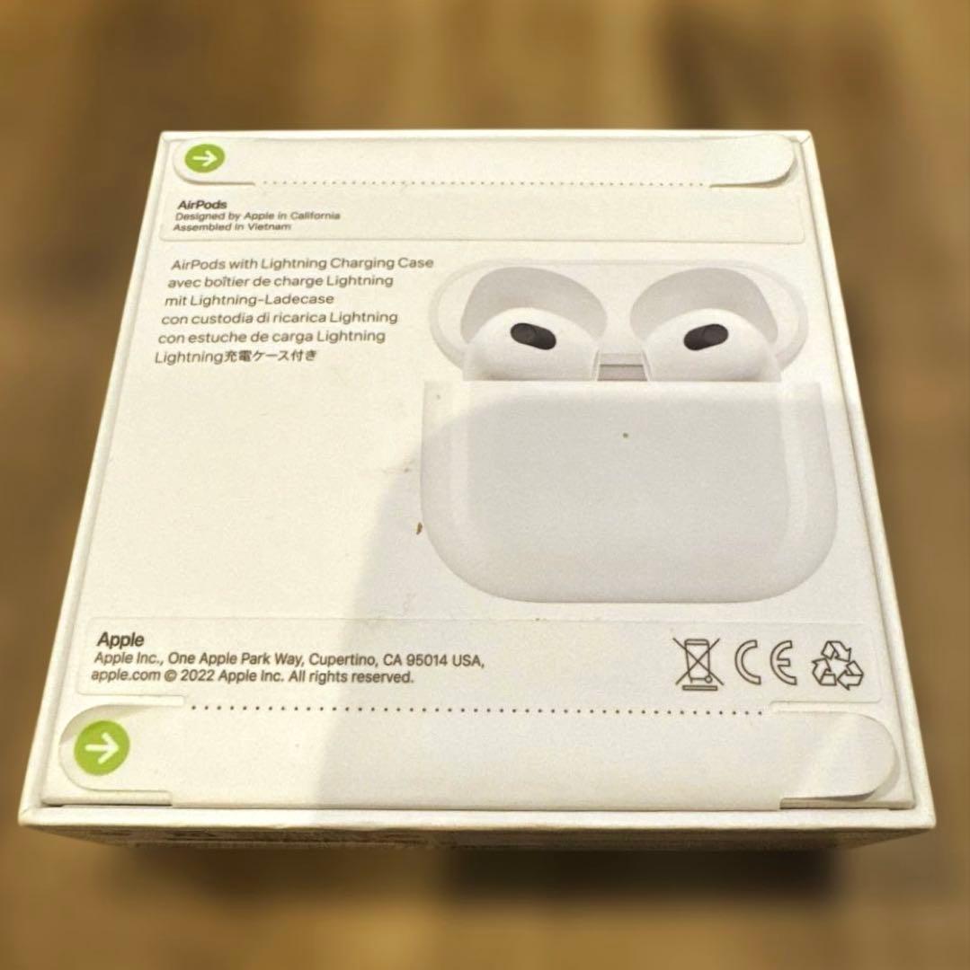 AirPods MPNY3J/A 第3世代