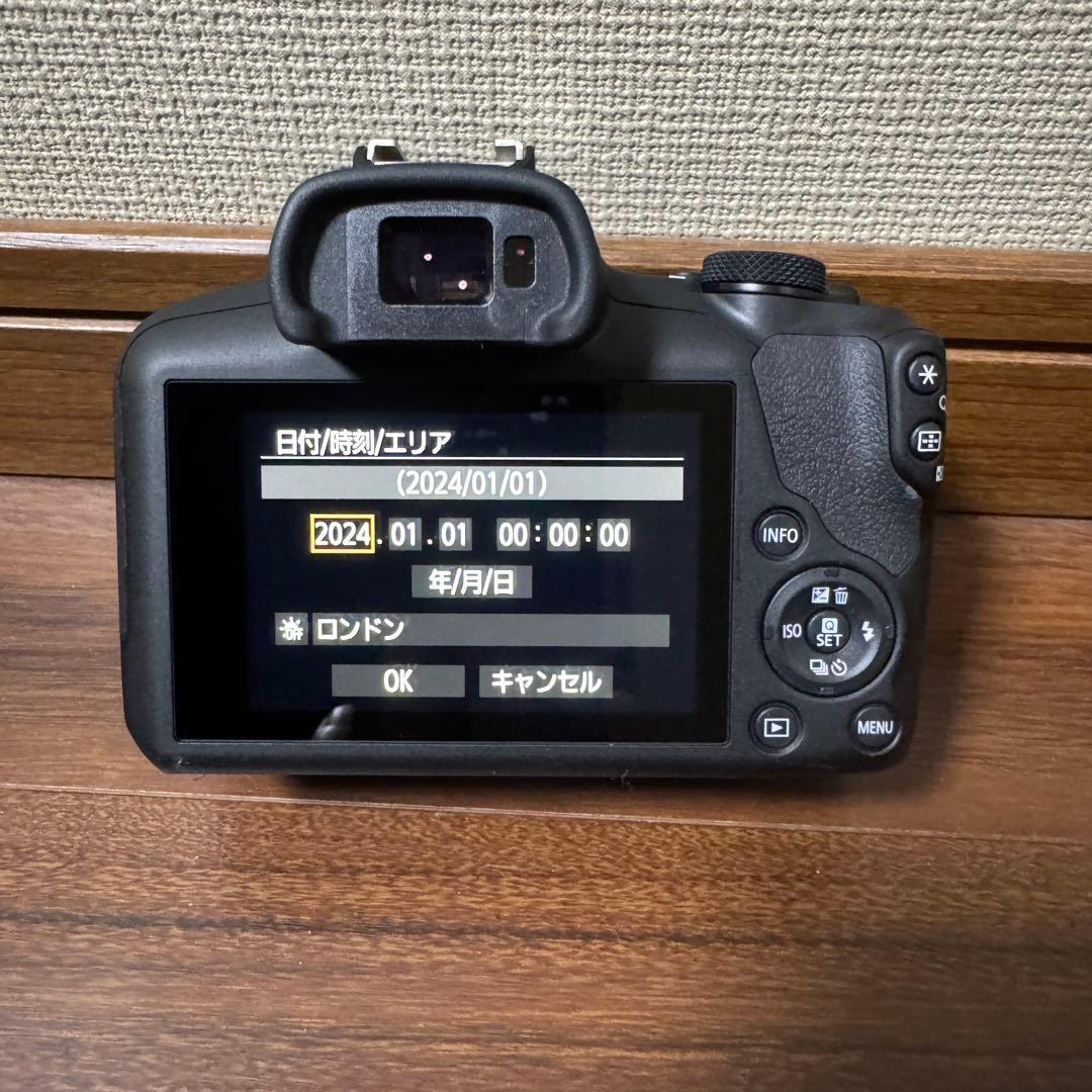 【新品未使用】EOS R100 RF-S18-45mm STMレンズキット