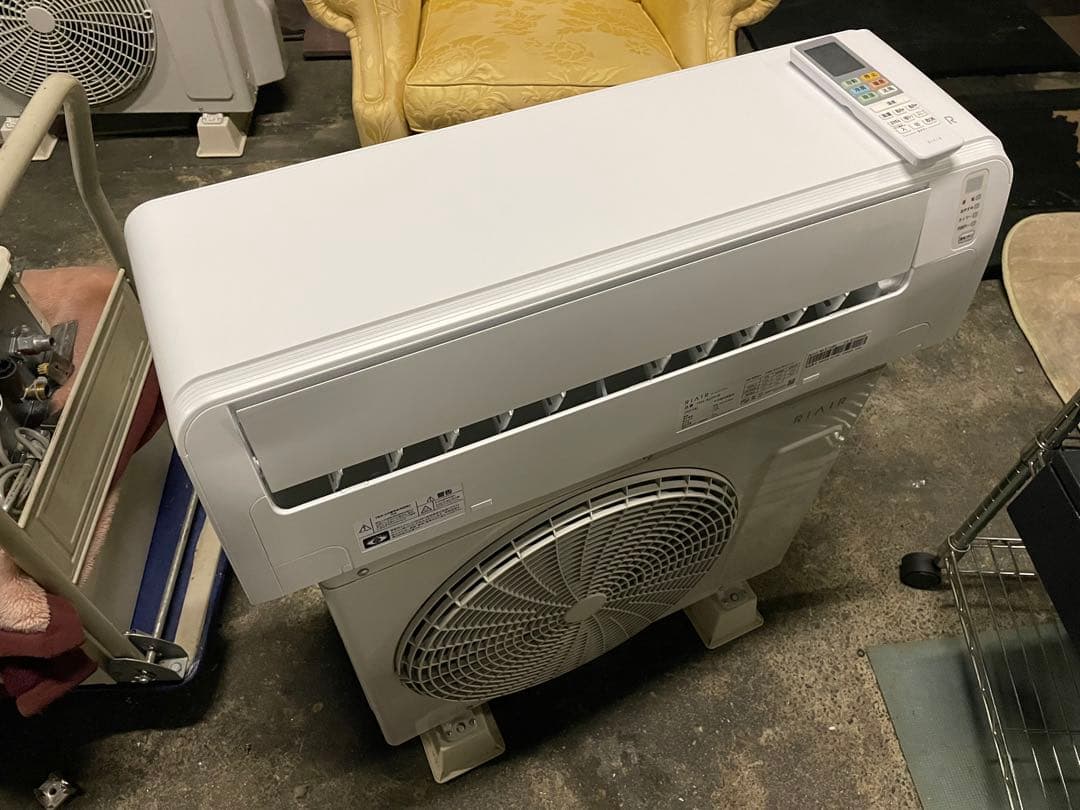 24年製　美品　ヤマダ電機　6畳用エアコン　RIAIR YHA-S22P